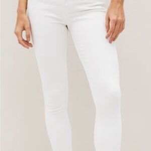 GAP White Skinny Jeans